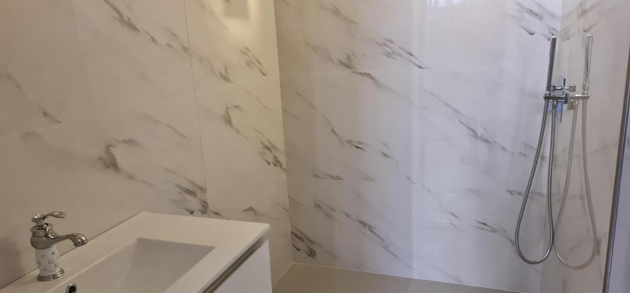 Central Rooms Санта Тереза Галура Екстериор снимка